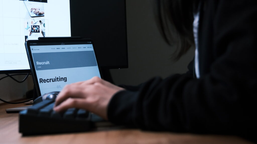 採用支援　採用サイト制作　栃木　Curiver
